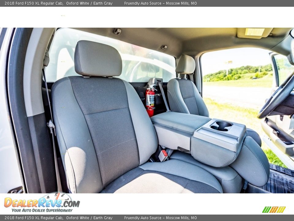 2018 Ford F150 XL Regular Cab Oxford White / Earth Gray Photo #25