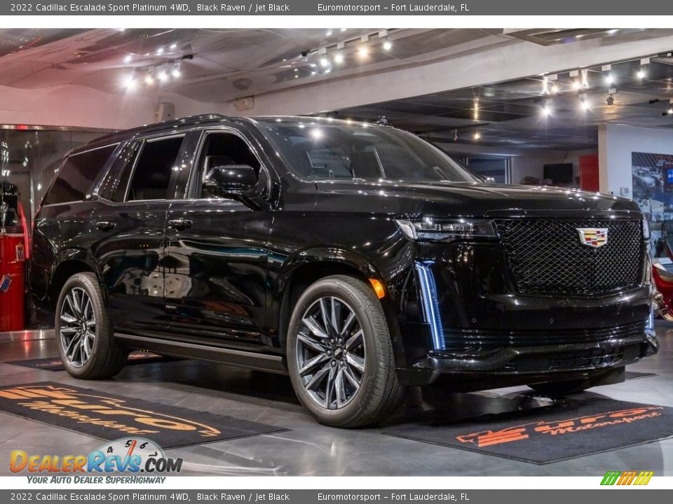 Front 3/4 View of 2022 Cadillac Escalade Sport Platinum 4WD Photo #2