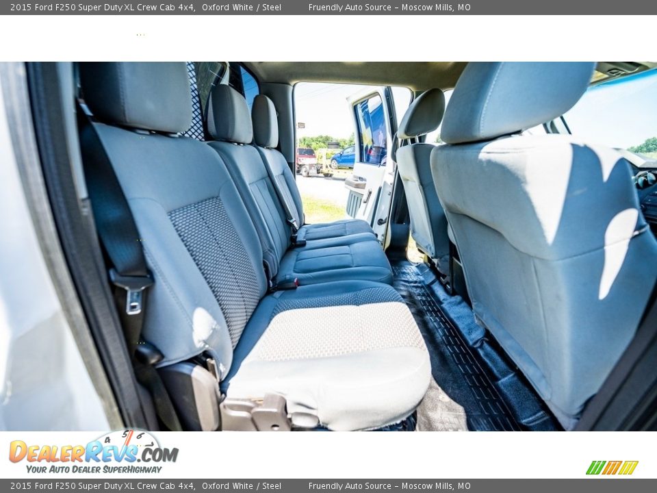 2015 Ford F250 Super Duty XL Crew Cab 4x4 Oxford White / Steel Photo #22