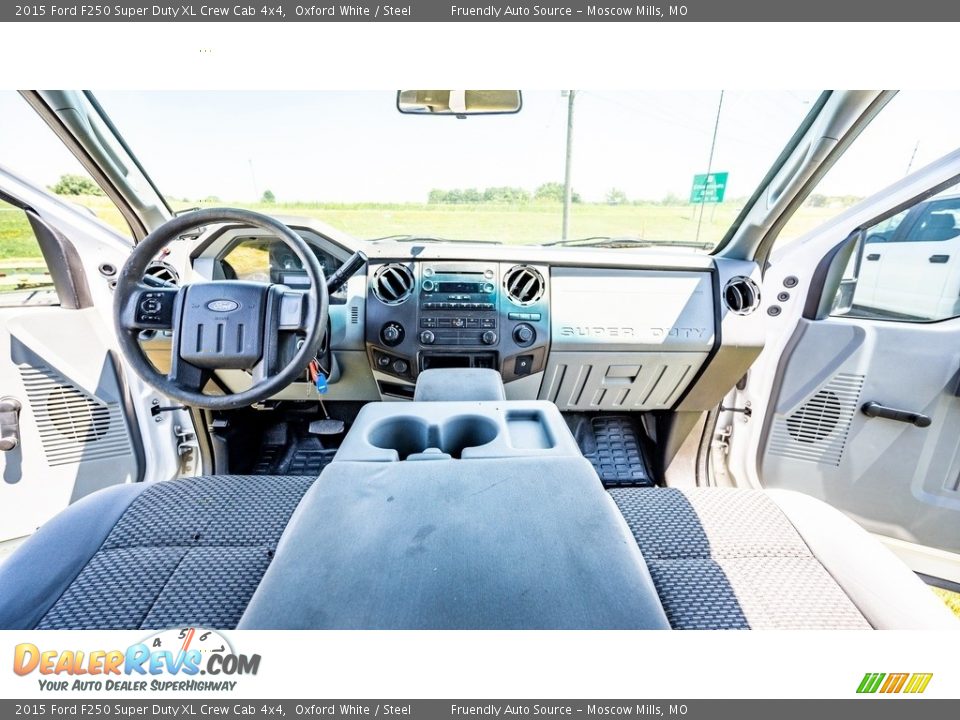 2015 Ford F250 Super Duty XL Crew Cab 4x4 Oxford White / Steel Photo #26