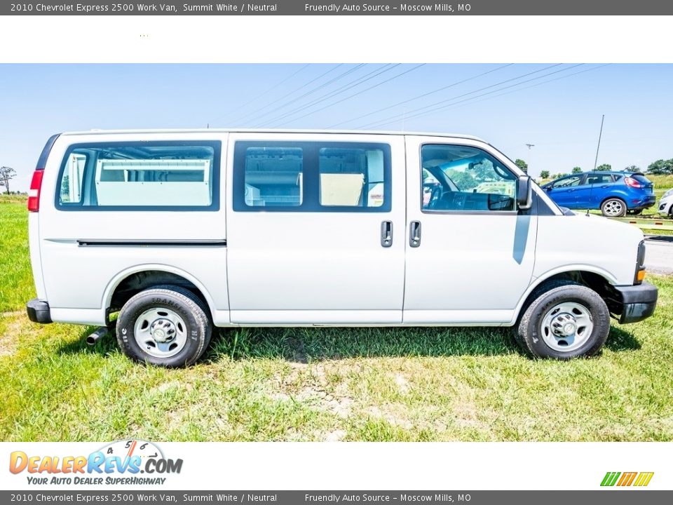 2010 Chevrolet Express 2500 Work Van Summit White / Neutral Photo #3