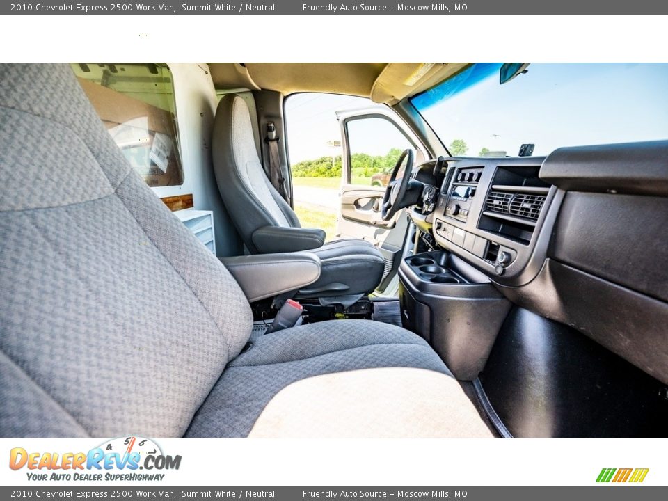 2010 Chevrolet Express 2500 Work Van Summit White / Neutral Photo #22