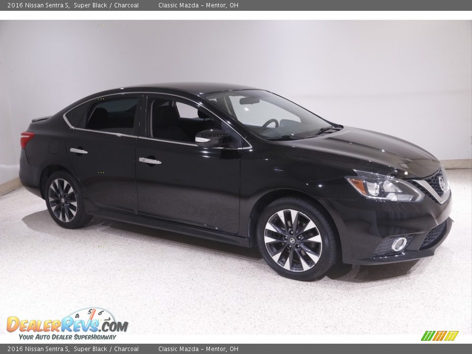 2016 Nissan Sentra S Super Black / Charcoal Photo #1