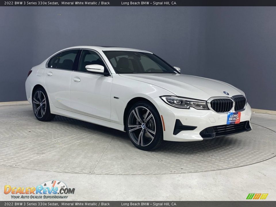 2022 BMW 3 Series 330e Sedan Mineral White Metallic / Black Photo #27