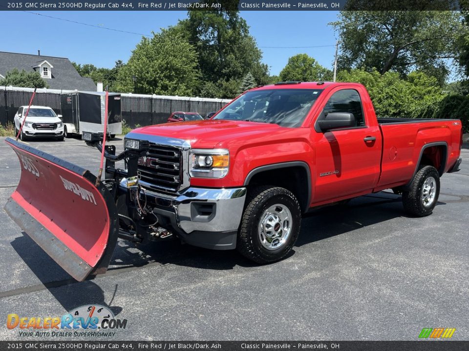 Front 3/4 View of 2015 GMC Sierra 2500HD Regular Cab 4x4 Photo #1