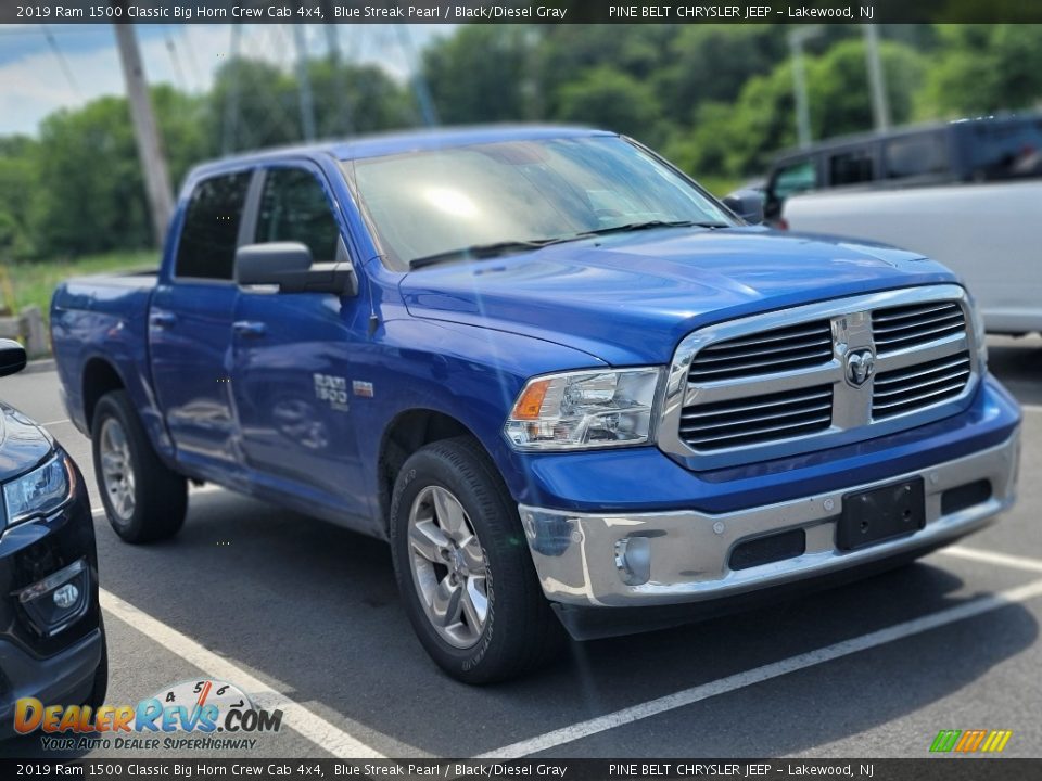 2019 Ram 1500 Classic Big Horn Crew Cab 4x4 Blue Streak Pearl / Black/Diesel Gray Photo #3