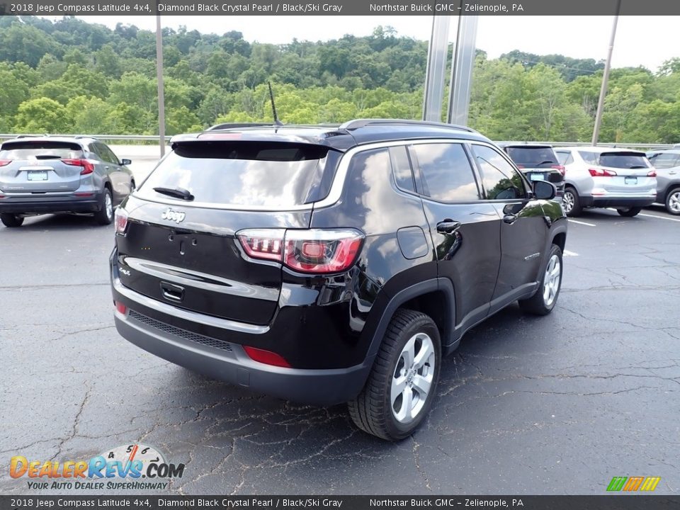 2018 Jeep Compass Latitude 4x4 Diamond Black Crystal Pearl / Black/Ski Gray Photo #6