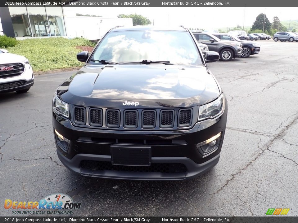 2018 Jeep Compass Latitude 4x4 Diamond Black Crystal Pearl / Black/Ski Gray Photo #10