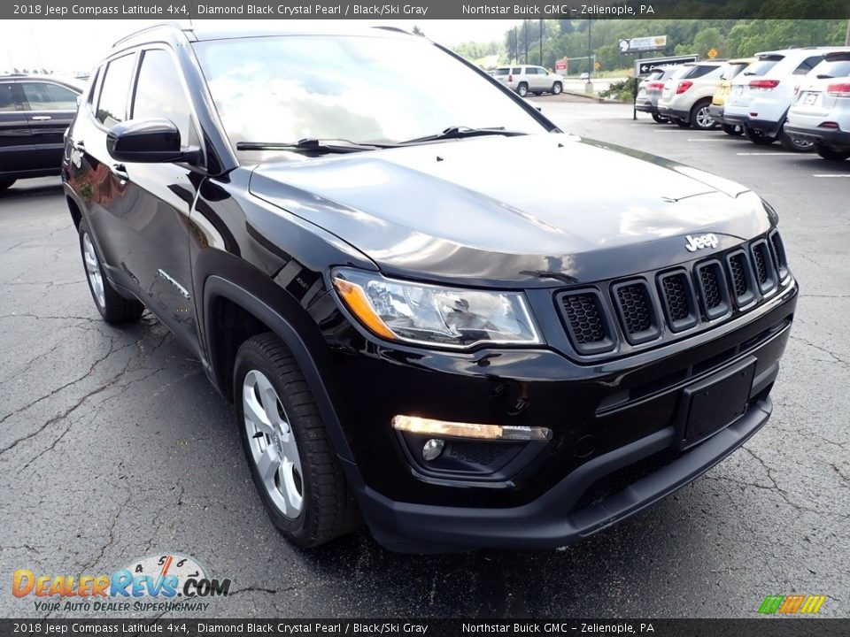 2018 Jeep Compass Latitude 4x4 Diamond Black Crystal Pearl / Black/Ski Gray Photo #12