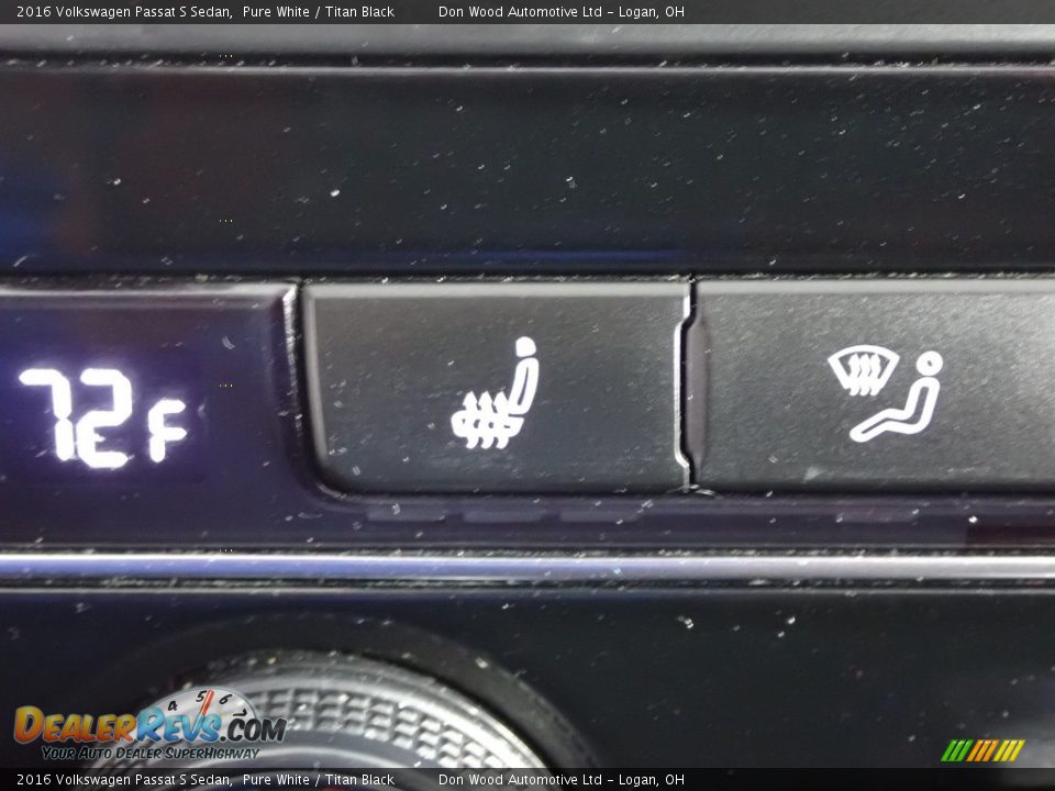 2016 Volkswagen Passat S Sedan Pure White / Titan Black Photo #4