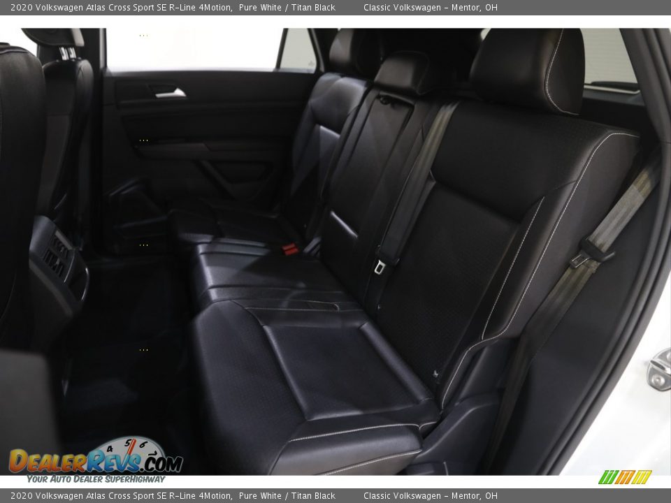 2020 Volkswagen Atlas Cross Sport SE R-Line 4Motion Pure White / Titan Black Photo #16