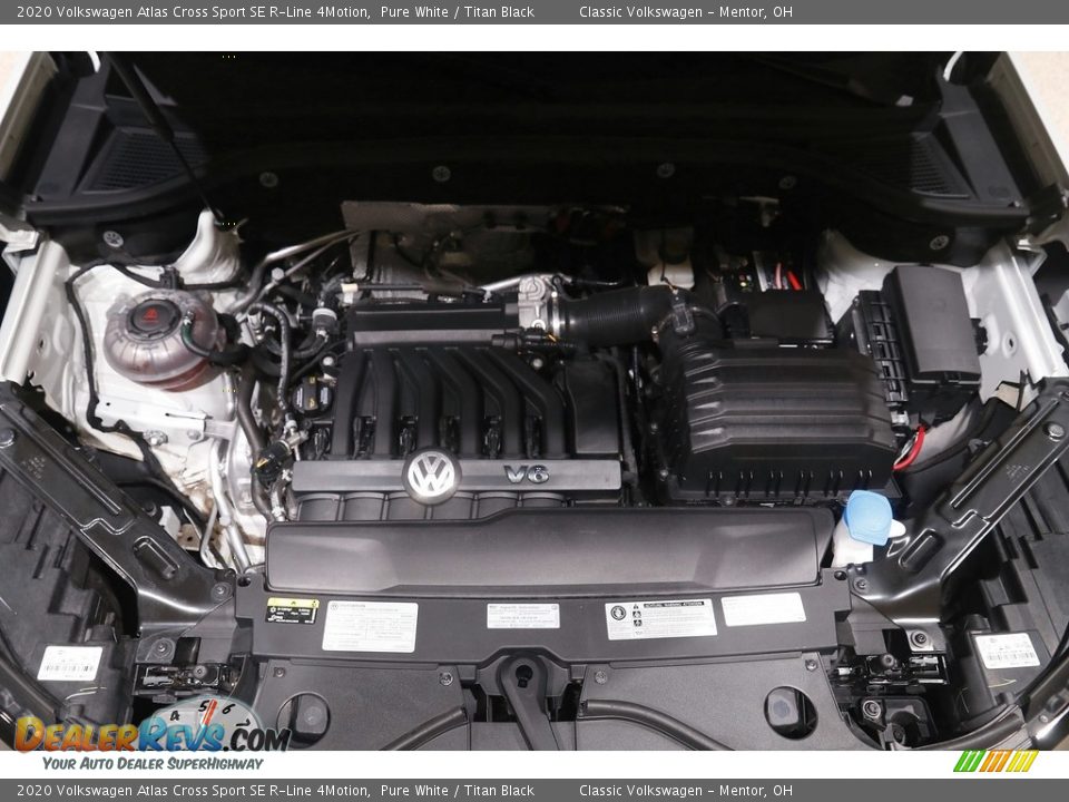 2020 Volkswagen Atlas Cross Sport SE R-Line 4Motion Pure White / Titan Black Photo #18