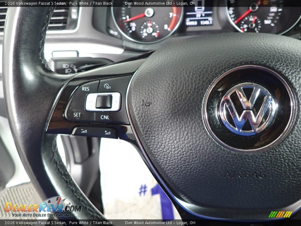 2016 Volkswagen Passat S Sedan Pure White / Titan Black Photo #17