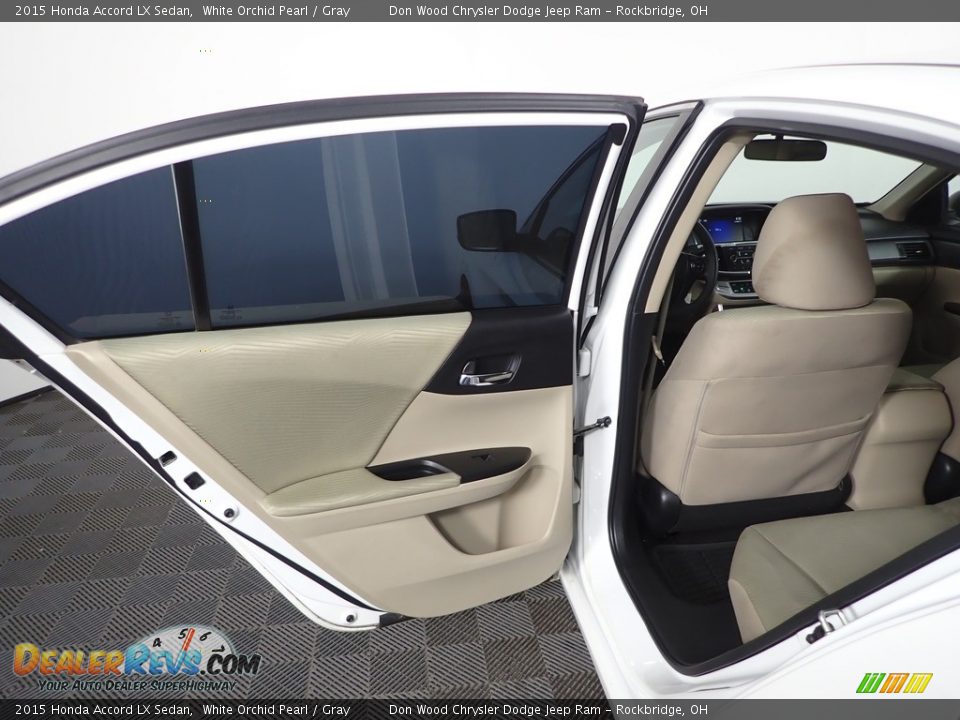 2015 Honda Accord LX Sedan White Orchid Pearl / Gray Photo #23