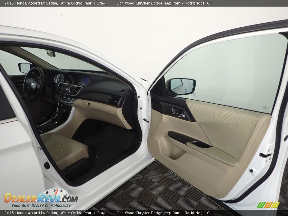 2015 Honda Accord LX Sedan White Orchid Pearl / Gray Photo #26