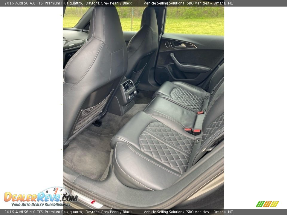 Rear Seat of 2016 Audi S6 4.0 TFSI Premium Plus quattro Photo #6