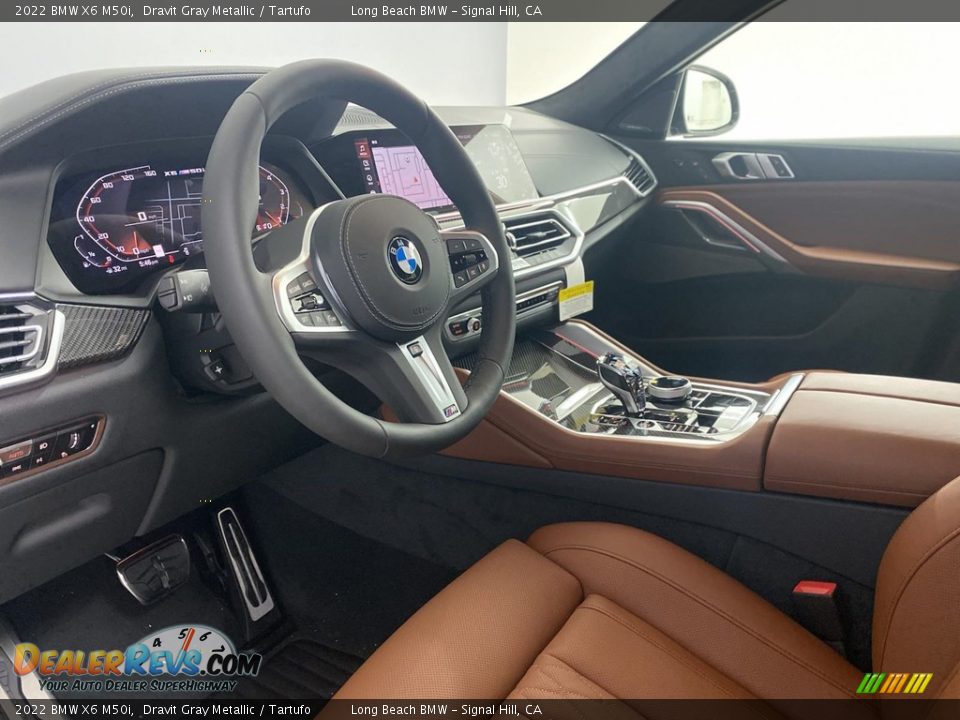 Front Seat of 2022 BMW X6 M50i Photo #13