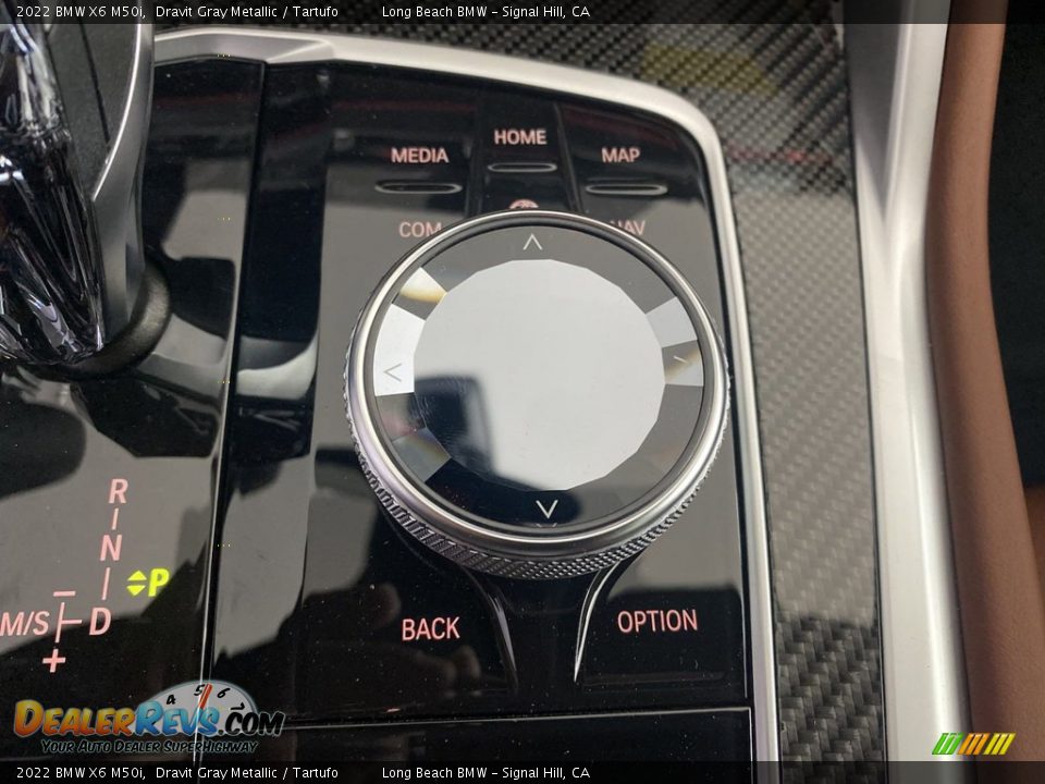 Controls of 2022 BMW X6 M50i Photo #25