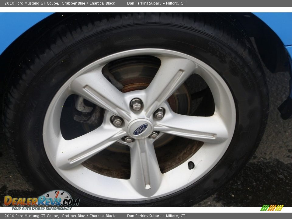 2010 Ford Mustang GT Coupe Grabber Blue / Charcoal Black Photo #16