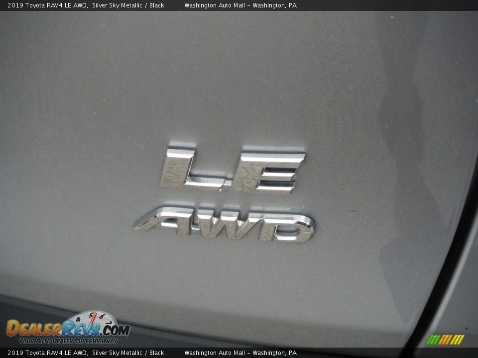 2019 Toyota RAV4 LE AWD Silver Sky Metallic / Black Photo #17