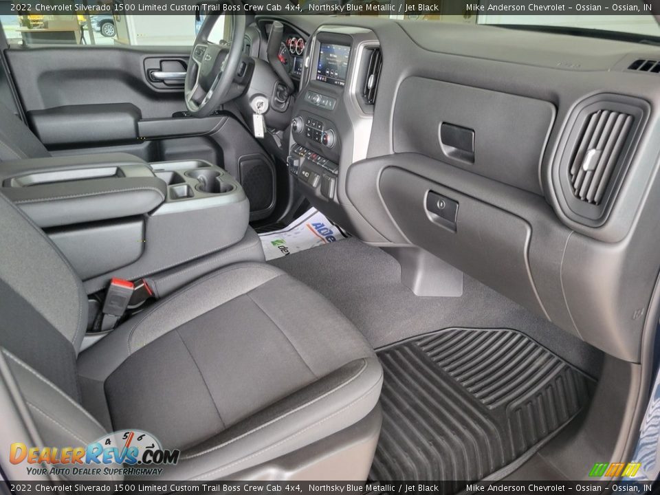 Front Seat of 2022 Chevrolet Silverado 1500 Limited Custom Trail Boss Crew Cab 4x4 Photo #21