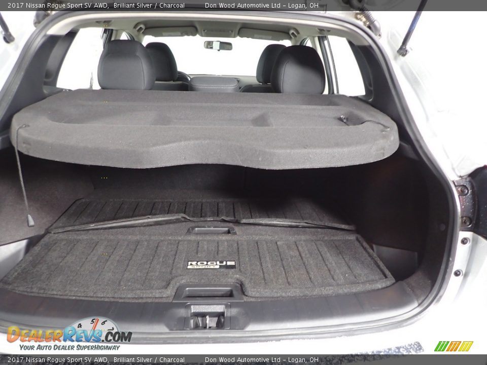 2017 Nissan Rogue Sport SV AWD Brilliant Silver / Charcoal Photo #10