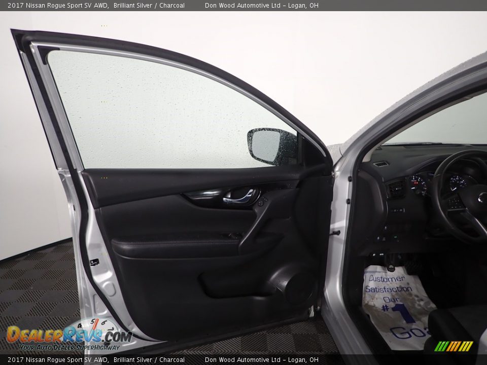 2017 Nissan Rogue Sport SV AWD Brilliant Silver / Charcoal Photo #12
