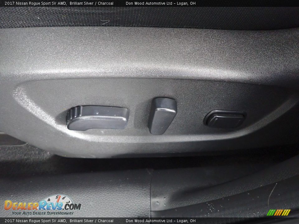 2017 Nissan Rogue Sport SV AWD Brilliant Silver / Charcoal Photo #14