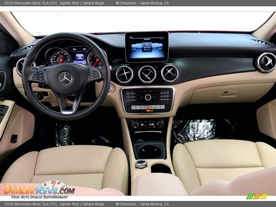 Dashboard of 2019 Mercedes-Benz GLA 250 Photo #15