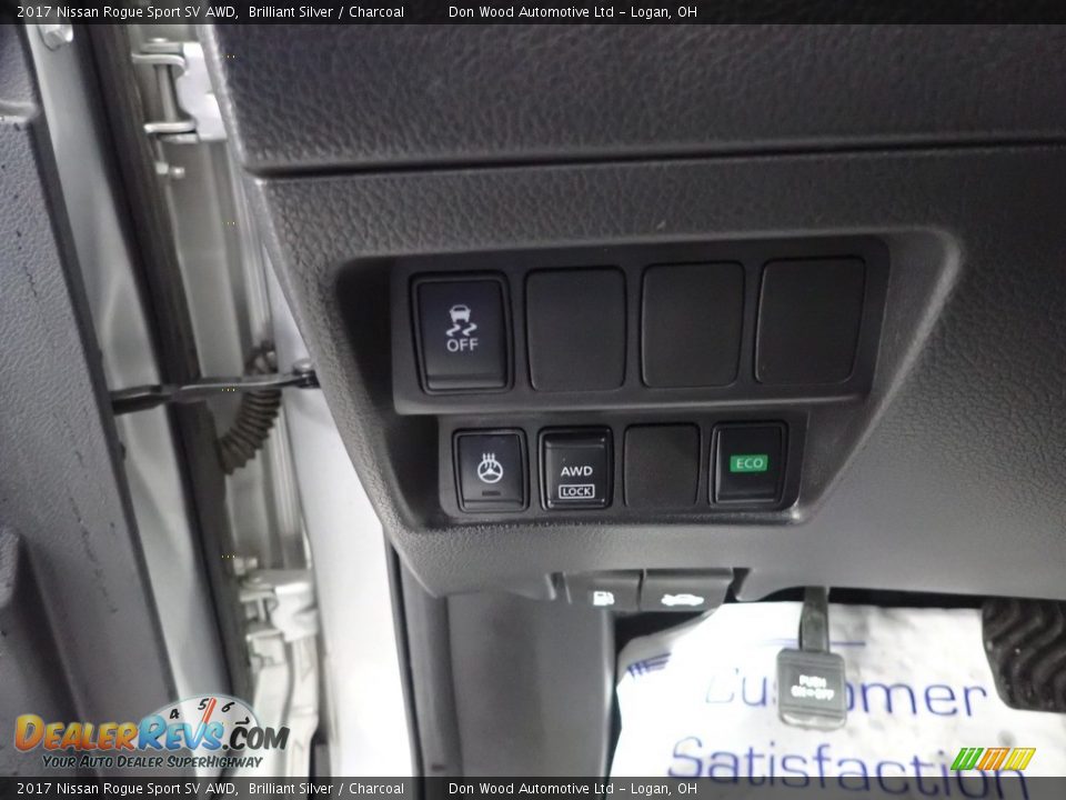 2017 Nissan Rogue Sport SV AWD Brilliant Silver / Charcoal Photo #16