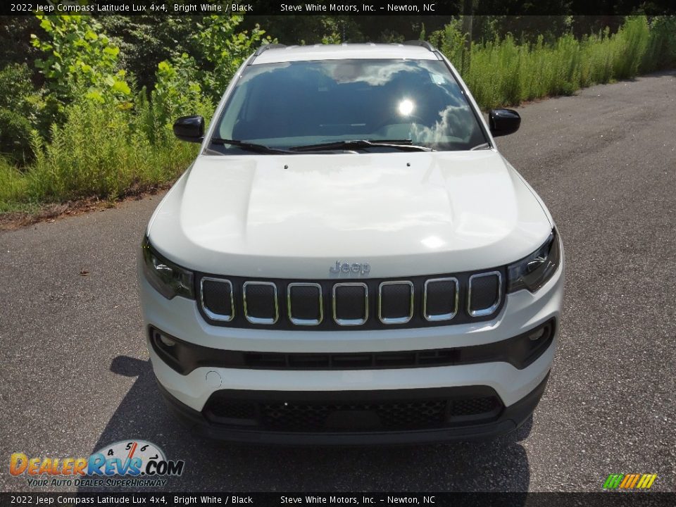 2022 Jeep Compass Latitude Lux 4x4 Bright White / Black Photo #3