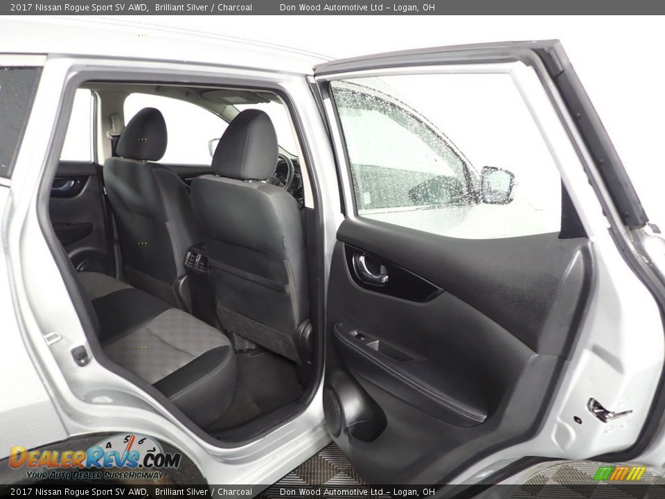 2017 Nissan Rogue Sport SV AWD Brilliant Silver / Charcoal Photo #28