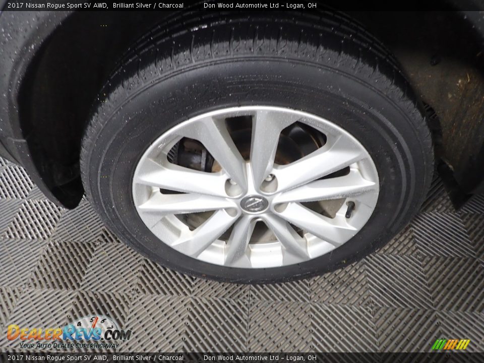 2017 Nissan Rogue Sport SV AWD Brilliant Silver / Charcoal Photo #30