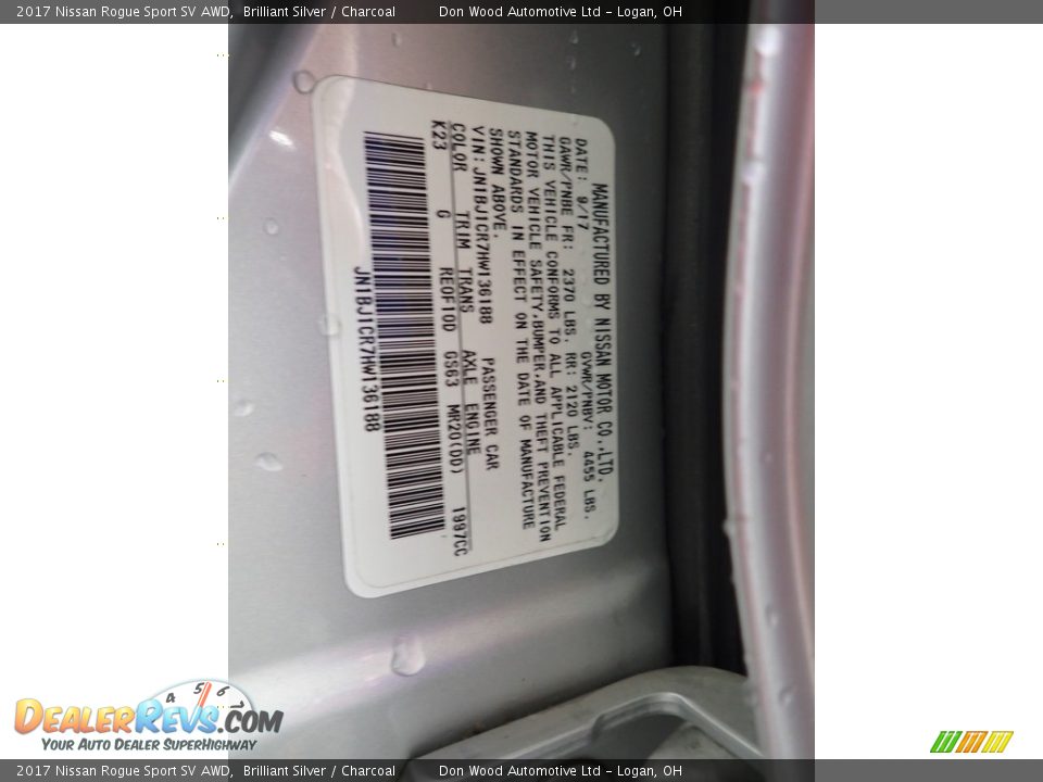 2017 Nissan Rogue Sport SV AWD Brilliant Silver / Charcoal Photo #32