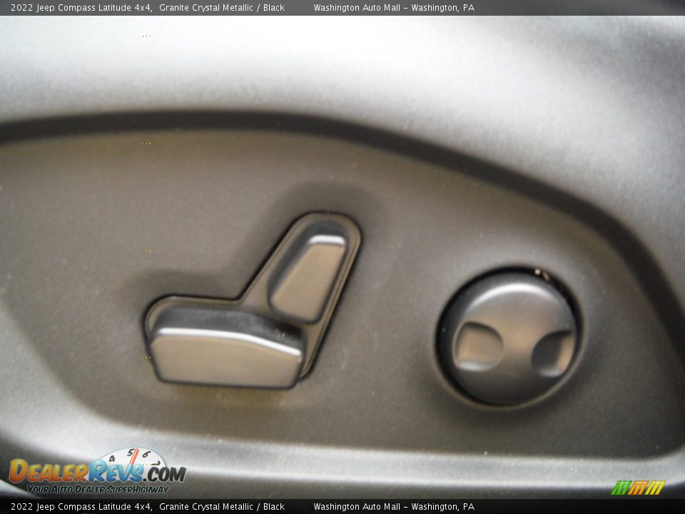 2022 Jeep Compass Latitude 4x4 Granite Crystal Metallic / Black Photo #24