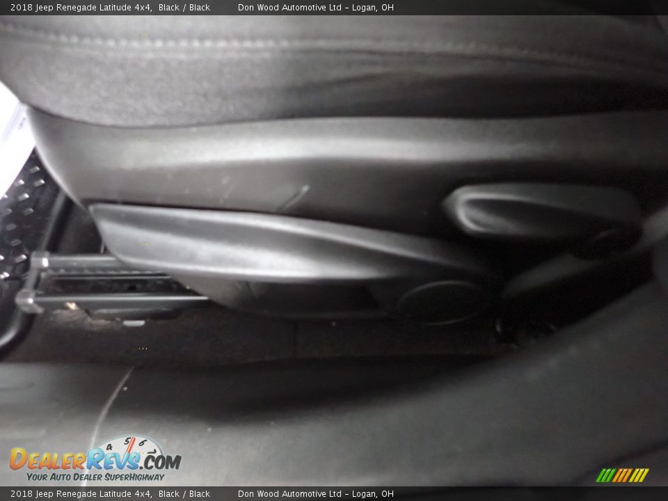 2018 Jeep Renegade Latitude 4x4 Black / Black Photo #15