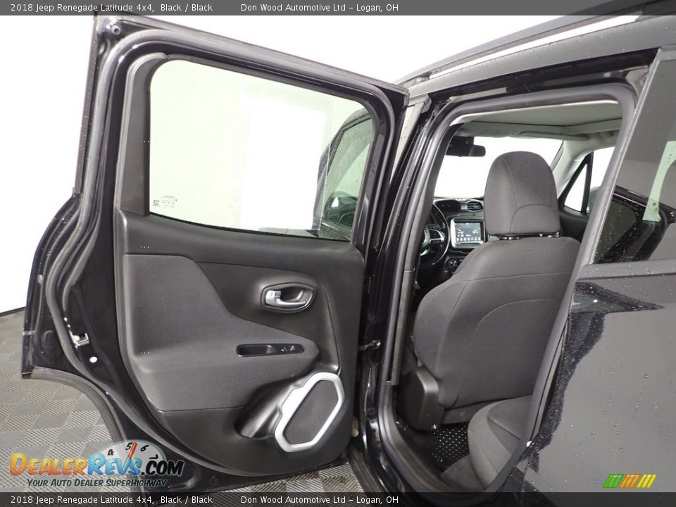 2018 Jeep Renegade Latitude 4x4 Black / Black Photo #24