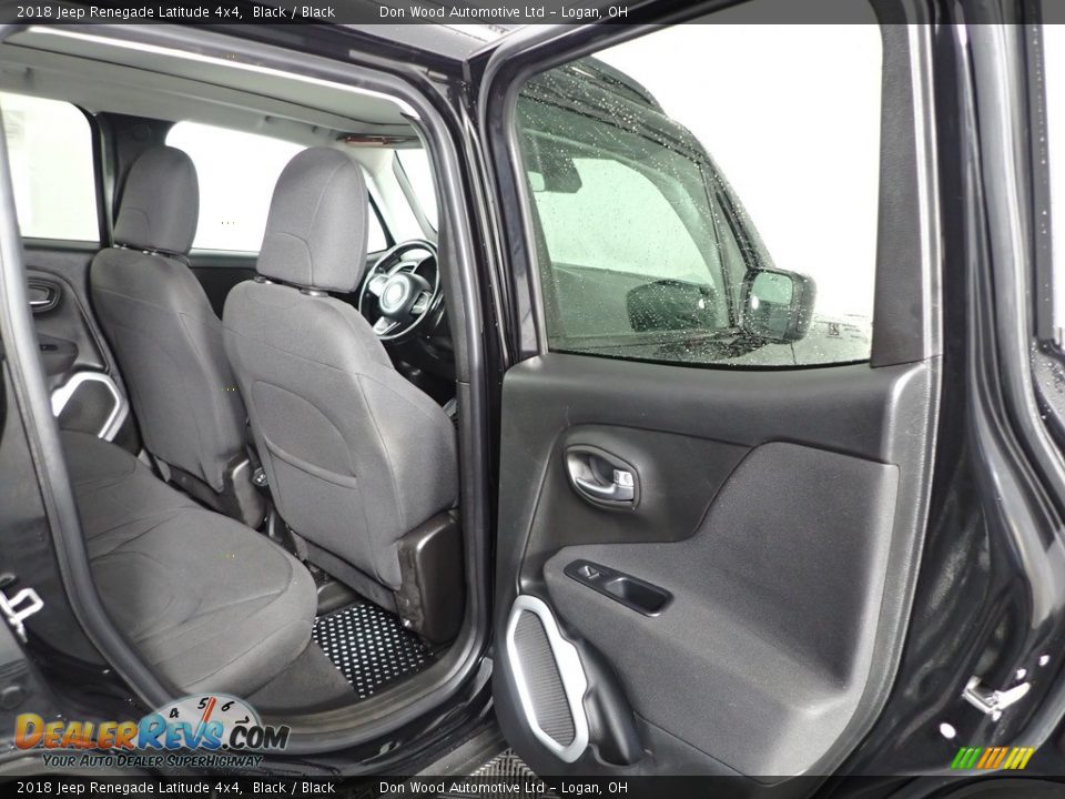 2018 Jeep Renegade Latitude 4x4 Black / Black Photo #29