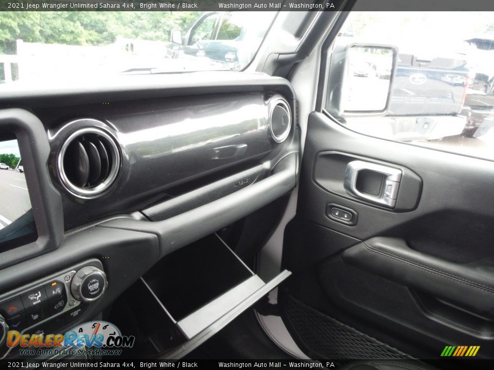 2021 Jeep Wrangler Unlimited Sahara 4x4 Bright White / Black Photo #23