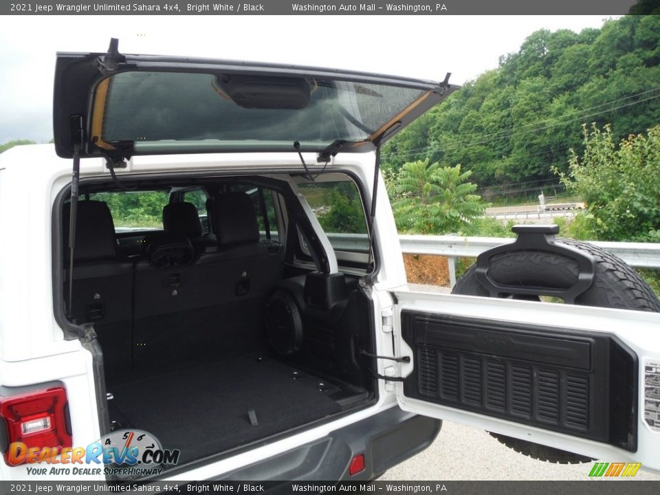 2021 Jeep Wrangler Unlimited Sahara 4x4 Bright White / Black Photo #28