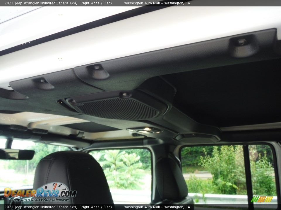2021 Jeep Wrangler Unlimited Sahara 4x4 Bright White / Black Photo #32