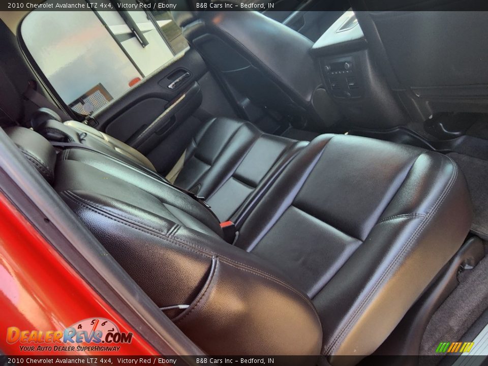 2010 Chevrolet Avalanche LTZ 4x4 Victory Red / Ebony Photo #24