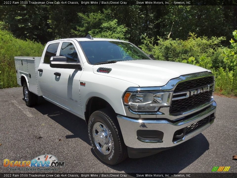 2022 Ram 3500 Tradesman Crew Cab 4x4 Chassis Bright White / Black/Diesel Gray Photo #4