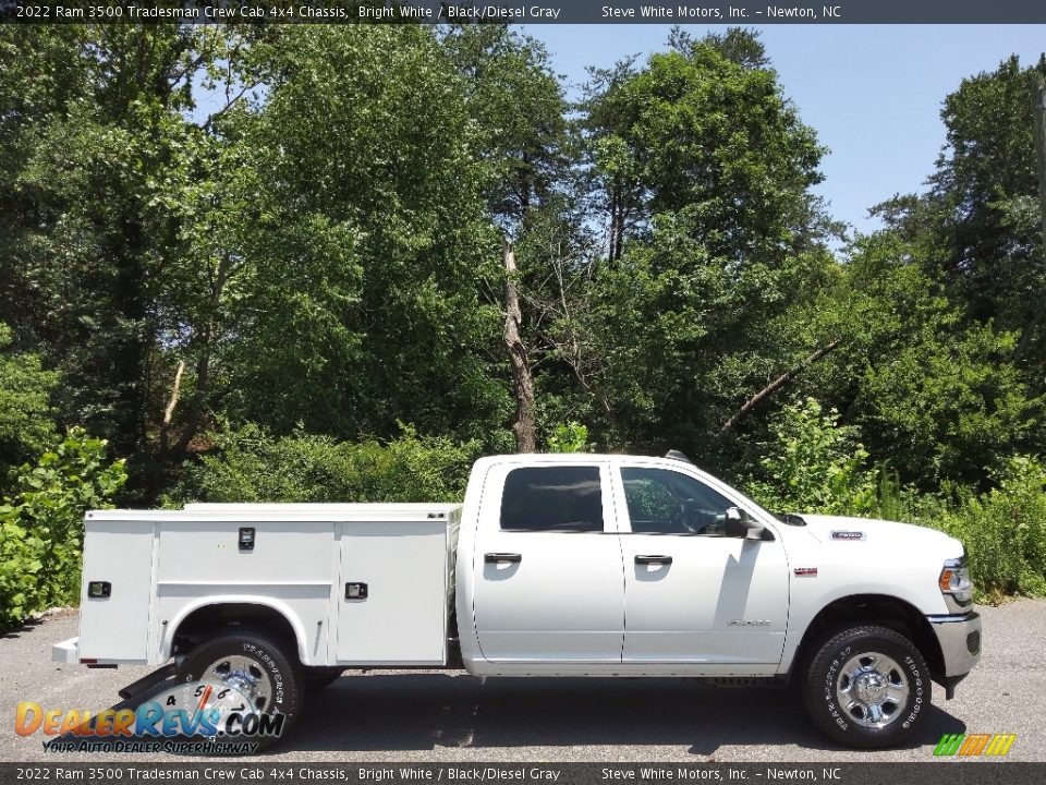 2022 Ram 3500 Tradesman Crew Cab 4x4 Chassis Bright White / Black/Diesel Gray Photo #5