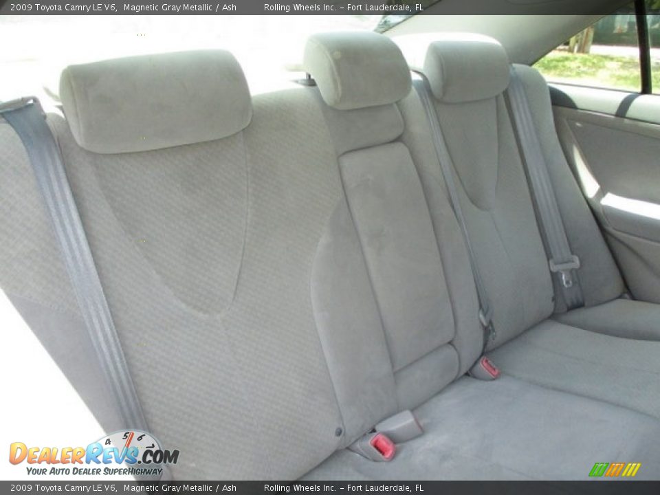2009 Toyota Camry LE V6 Magnetic Gray Metallic / Ash Photo #10