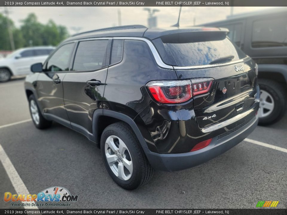 2019 Jeep Compass Latitude 4x4 Diamond Black Crystal Pearl / Black/Ski Gray Photo #9