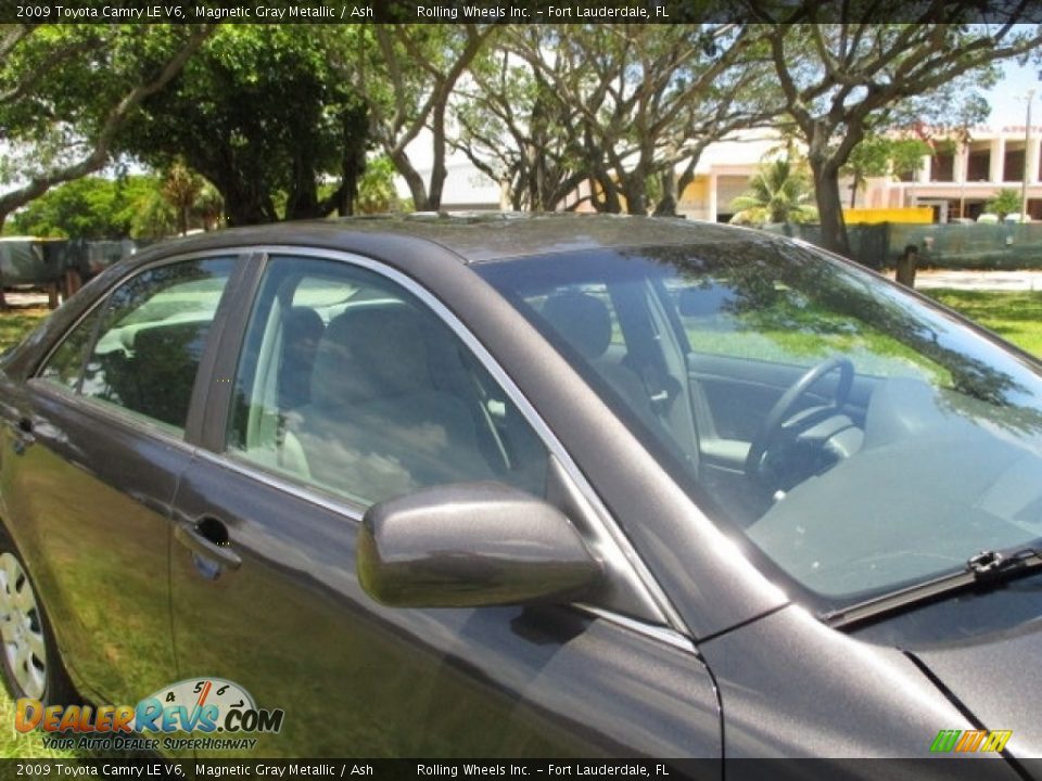 2009 Toyota Camry LE V6 Magnetic Gray Metallic / Ash Photo #15