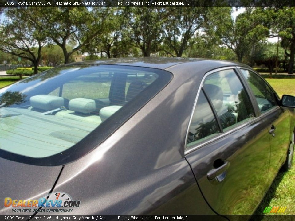 2009 Toyota Camry LE V6 Magnetic Gray Metallic / Ash Photo #17