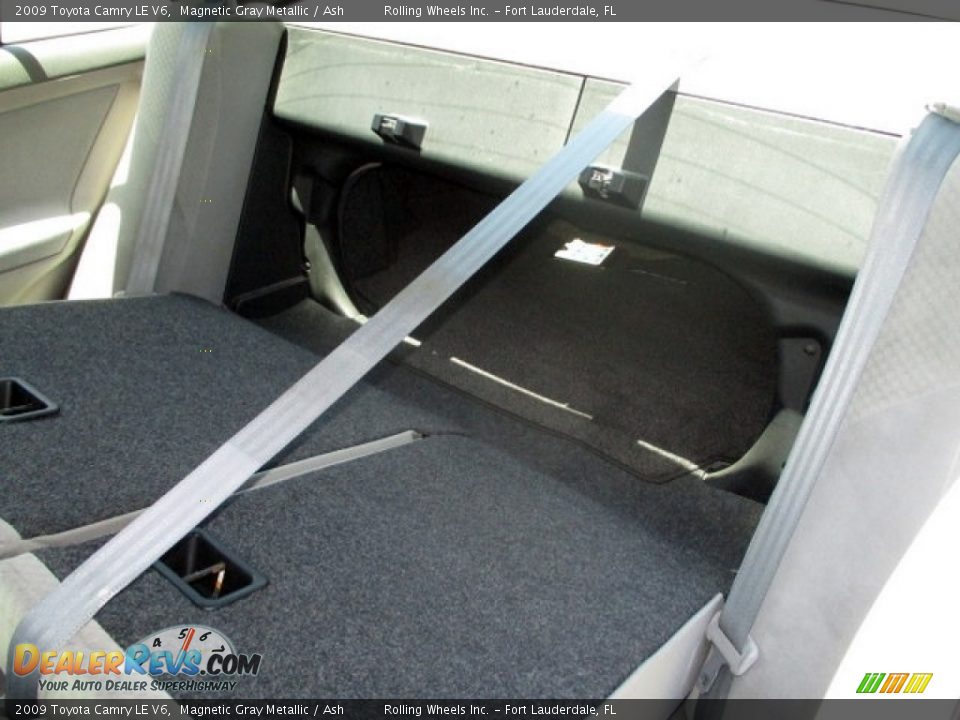 2009 Toyota Camry LE V6 Magnetic Gray Metallic / Ash Photo #22