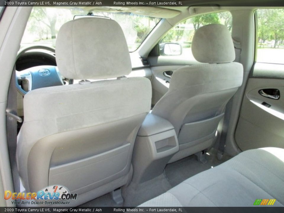2009 Toyota Camry LE V6 Magnetic Gray Metallic / Ash Photo #26